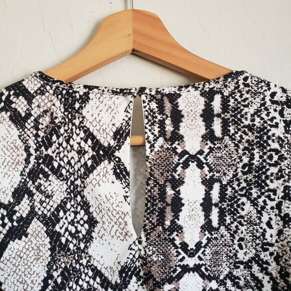 Express Snakeskin Print Puff Sleeve Top Black/White Size Women's XS Keyhole Back - Picture 8 of 10